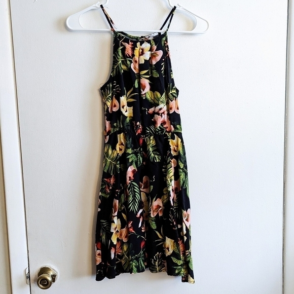 Adene Tropical Floral Mini Dress - Picture 7 of 7